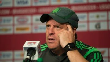 Miguel Herrera, técnico de la selección mexicana, ofreció una conferencia de prensa en Phoenix, Arizona