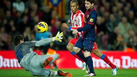 Courtois, uno de los mejores arqueros del momento se enfrenta a la "Pulga", romperredes por excelencia en la Champions.