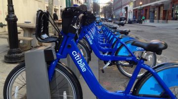 Mejora el clima y ni los neoyorquinos ni los turistas se montan a las bicicletas azules.