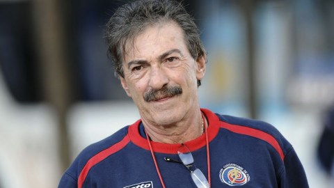 La Volpe es el técnico 19 de Chivas en los 11 años que lleva al frente del equipo Jorge Vergara.