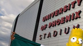 Ambiente de fiesta se vive en el etadio de la Univeridad de Phoenix