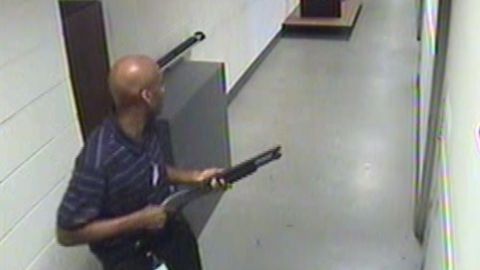 Aaron Alexis, quien disparó en el Navy Yard en Washington en el 2013 matando a 12 personas, tenía problemas mentales.