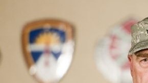 Teniente General Mark Mileey, comandante del Tercer Cuerpo y de Fort Hood durante una rueda de prensa, en la base militar de Fort Hood cerca a Killeen, Texas.