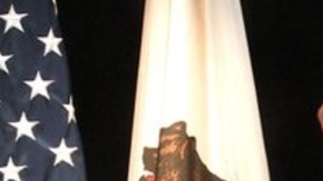 El congresista David Valadao representa al distrito 21, que incluye el Valle Central, Hanford y partes de Bakersfield,  en California.