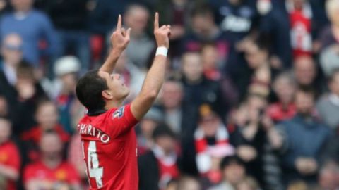 Javier "Chicharito" Hernández colaboró con un gol en el triunfo del Manchester United 4-0 sobre Newcastle