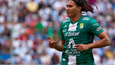 Carlos 'Gullit'  Peña estará comandando hoy la mediacancha del León que en su estadio recibe la visita del Querétaro.