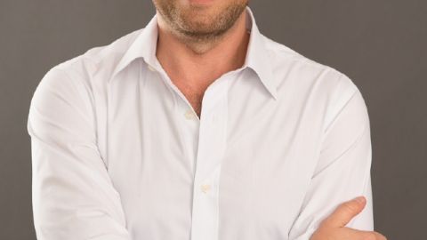 Pablo Kleinman busca retar la historia política del noroeste del condado de Los Ángeles y del Valle de San Fernando.