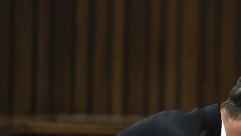 Pistorius enfrenta el cargo de homicidio.