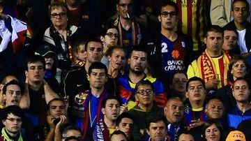 Garteh Bale marca el segundo gol entre las piernas de Pinto tras dejar atrás a Bartra