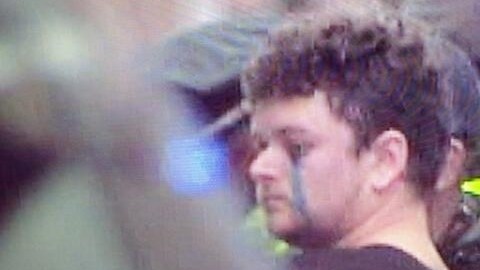 Las autoridades identificaron al sospechoso como Kayvon Edson.