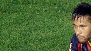 El delantero brasileño del Barcelona, Neymar, sufrió una contusión en el pie izquierdo