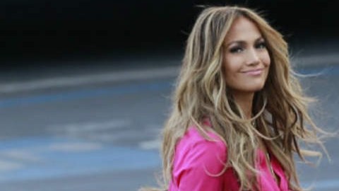 Jennifer López se une a la lista de celebridades que han tenido que desmentir su muerte.