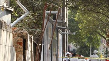 Derrumbe en una casa en la colonia Juárez después de que un movimiento sísmico se sintió en Ciudad de México.