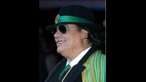 Algunas recepcionistas del recinto aseguraron que no había nadie con el nombre de Alberto Aguilera, nombre real del cantautor.