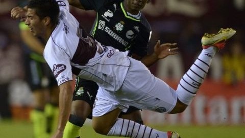 Lanús obtuvo un apretado triunfo con gol en tiempo de compensación.