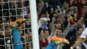 Karim Benzemá abrió el marcador al minuto 18 de la primera mitad