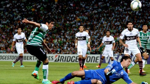 Santos Laguna decepcionó y fue eliminado por Lanús.