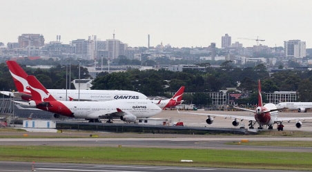 De acuerdo con personal de la aerolínea Virgin Australia, el pasajero quería salir antes de que el aeroplano aterrizara.