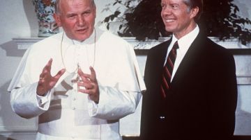 El papa Juan Pablo II con el presidente Jimmy Carter, durante una de sus visitas a Estados Unidos.
