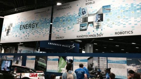 Participantes mostraban sus diseños ayer en el Festival Estadounidense de Ciencia e Ingeniería, en Washington.