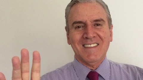 Carlos Albert, columnista mexicano