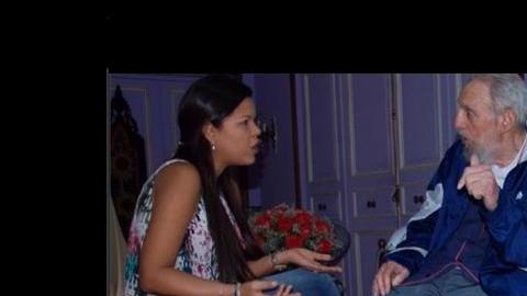 María Gabriela publicó la fotografía de su reunión con el líder cubano.