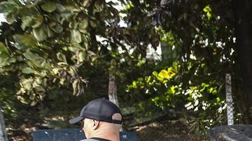 Un grupo de desconocidos incendió vehículos en el conjunto de favelas del Alemao.