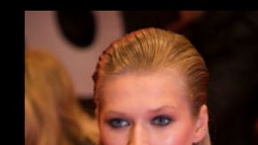 La pareja de casi una año se ve feliz y relajada.