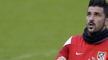 El delantero del Atlético de Madrid, David Villa, en el entrenamiento de  de  su equipo.