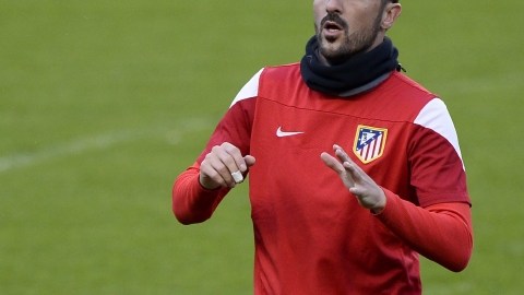 El delantero del Atlético de Madrid, David Villa, en el entrenamiento de  de  su equipo.