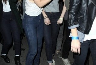 Alice Carlige es una de las mejores amigas de Kristen.
