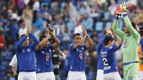 Cruz Azul espera eliminar hoy al campeón León en el Estadio Azul, que le dará el pase a semifinales de la liguilla mexicana.