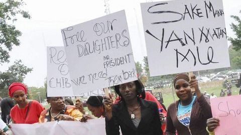 Madres de familia exigen a las autoridades rescatar a todas las menores.