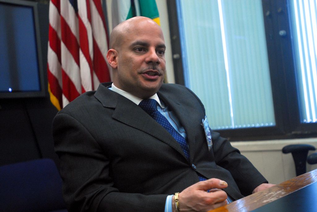 González es el encargado de supervisar la tecnología que se va a implementar en la nueva academia de la Policía en Queens.