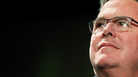 Jeb Bush ha iniciado en proceso de apoyar a ciertas campañas para las elecciones legislativas de noviembre.