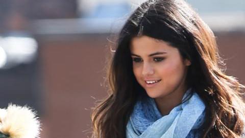 A Selena Gómez le encanta compartir fotos y videos con sus fans.