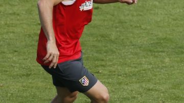 El centrocampista brasileño del Atlético de Madrid, Diego Ribas, durante el entrenamiento  de ayer en la Ciudad Deportiva.