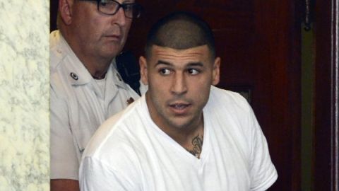 El exjugador de la NFL enfrenta un nuevo cargo por doble homicidio