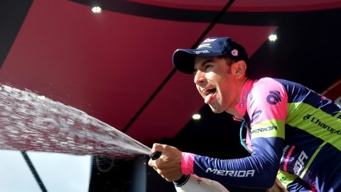 El  italiano Diego Ulissi celebra  su victoria en la quinta etapa del Giro italiano.
