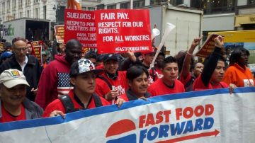 Trabajadores, activistas y organizaciones se congregaron desde las primeras horas de la mañana en la calle 34 y Herald Square en Manhattan.