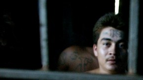 El sociólogo guatemalteco Héctor Rosada afirma que las maras surgen en las zonas más pobres.