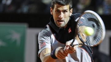 Novak Djokovic  cumplió ayer un examen de gran rigor al derrotar  al español David Ferrer 7-5, 4-6 y 6-3  en el Foro Itálico, sede del Masters 1000 de Roma.