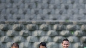 Foto de accion durante el entrenamiento de la Seleccion Mexicana de Futbol, en la foto: CARLOS SALCIDO, JUAN CARLOS MEDINA, PAUL AGUILAR, JOSE DE JESUS CORONA, FRANCISCO - EL MAZA- RODRIGUEZ, ALAN PULIDO, MARCO FABIAN14/05/2014/MEXSPORT/ OMAR MARTINEZCAR: Centro de Alto Rendimiento de la Federacion Mexicana de Futbol