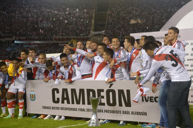 River Plate  logró el domingo su título 35 en la historia del torneo argentino, bajo la dirección de Ramón 'Pelado' Díaz.