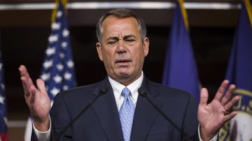 El presidente de la Cámara Baja, John Boehner, ayer en Washington.  El líder de la mayoría dijo que Obama debe ganarse la confianza de la bancada republicana para conseguir la reforma migratoria.