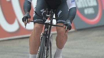 Rigoberto Urán, del Omega Pharma,  ganó ayer  la  la duodécima etapa del Giro de Italia, una contrarreloj de 41,9 kilómetros desde Barbaresco a Barolo.