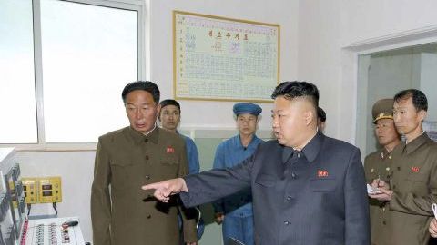 Estados Unidos mantiene 28,500 militares en territorio surcoreano para defender a su aliado.