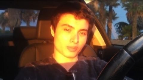 Elliot Rodger colgó un vídeo en el portal YouTube de casi siete minutos, y allí contó sus planes de ejecutar su "venganza contra la humanidad".
