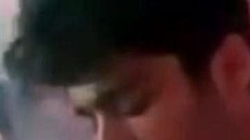 En el video Louis Tomlinson y Zayn Malik aseguran que les encanta la marihuana.