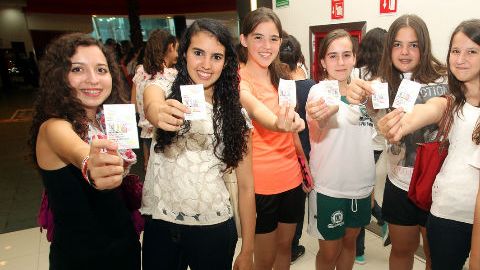 Al parecer la campaña tuvo éxito, ya que las chicas comenzaron a publicar fotos desnudas con la etiqueta #SkinFor1D.